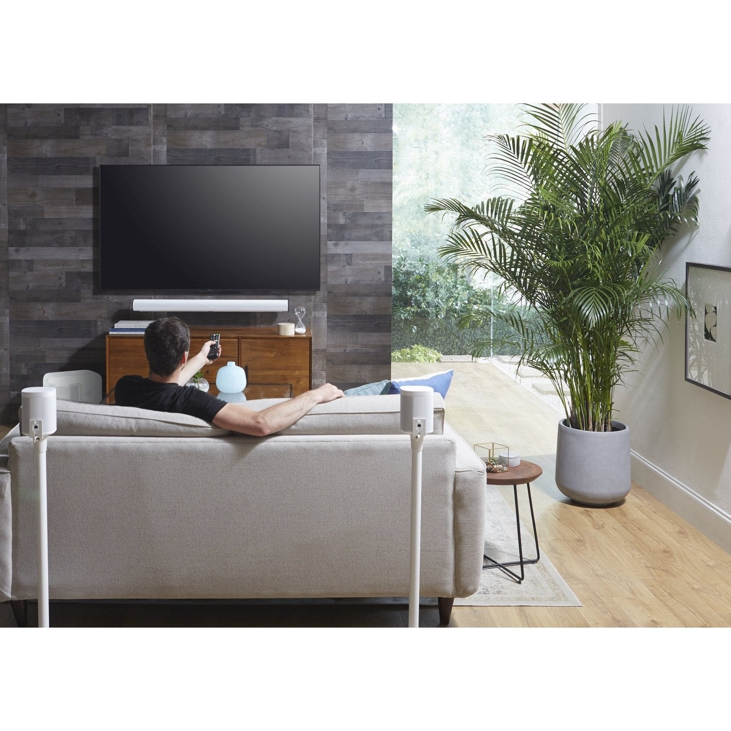 Sanus Wandhalterung für Sonos Arc, ausziehbar Weiss